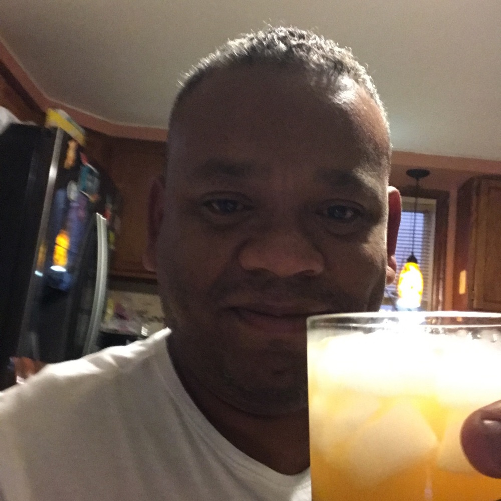 Meet your Posher, Carlos